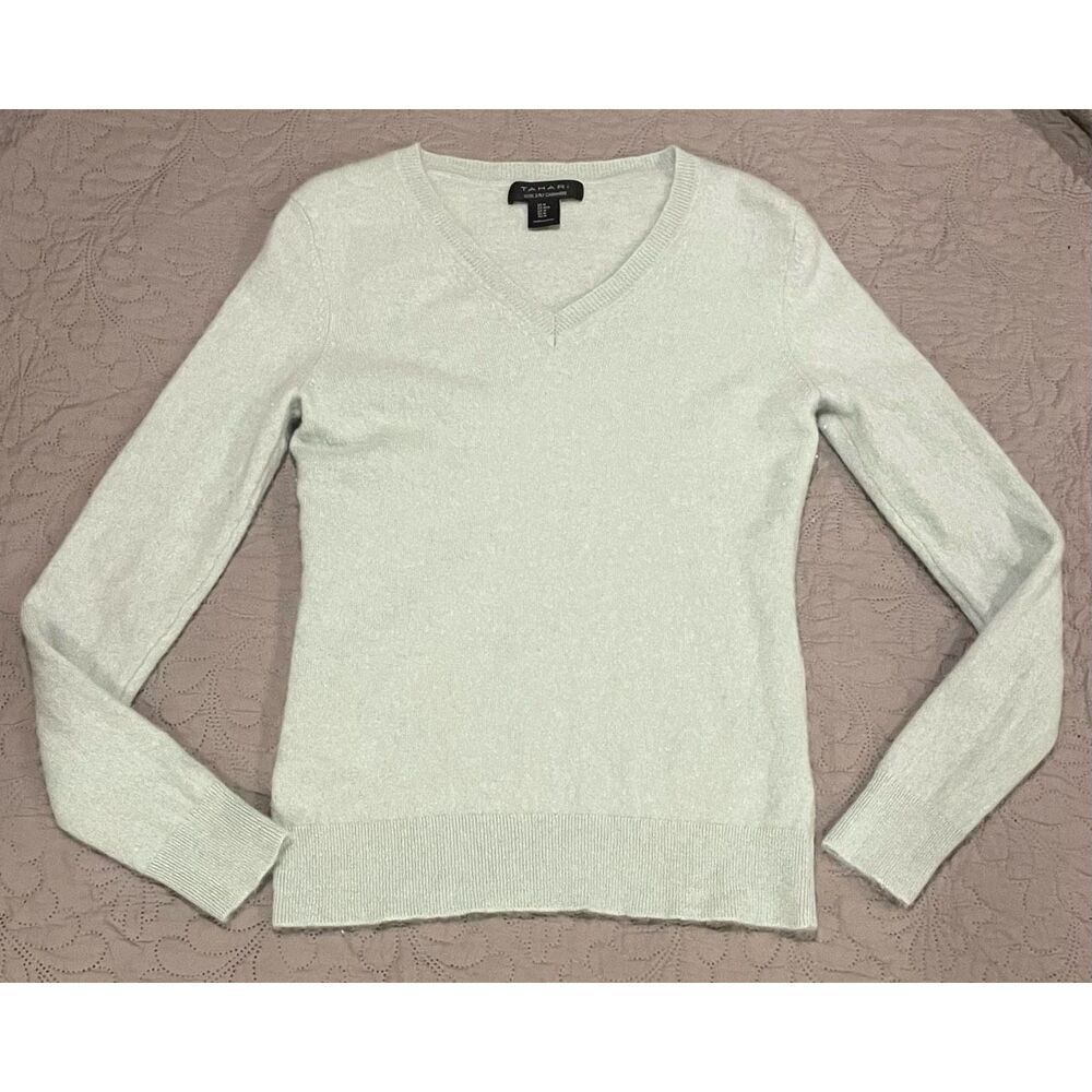 Tahari Medium 2 Ply 100% Cashmere Sweater V Neck Light Gray